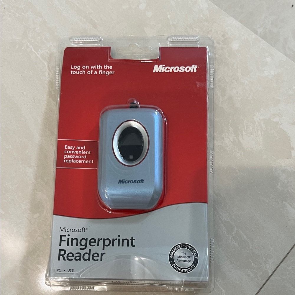 Microsoft Fingerprint Reader in Metallic Silver